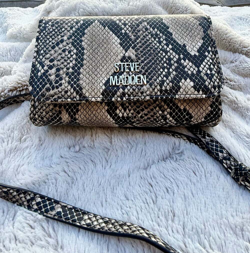 Steve Madden Snake Print Crossbody Wallet Clutch